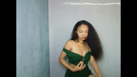 MadagascarQueen online show from April 28, 7:24 am