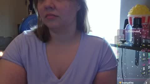 Snapshot of missfoxe12 chatting on November 19, 5:46 pm missfoxe12 online show from November 19, 5:46 pm