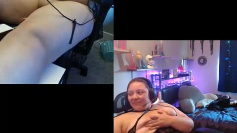 Snapshot of missfoxe12 chatting on July 17, 11:20 pm missfoxe12 online show from July 17, 11:20 pm