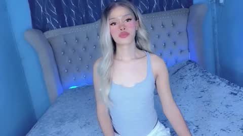 Snapshot of missionary_addiction_cumshot chatting on November 30, 12:58 am im your queen steffie online show from November 30, 12:58 am