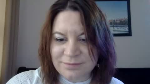 missis_laura online show from February 13, 2:24 pm