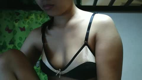 Snapshot of missjona08 chatting on December 1, 2:38 am Jona online show from December 1, 2:38 am