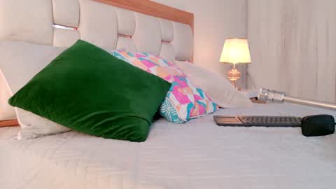 Snapshot of missjuliaa_ chatting on July 24, 7:45 pm A N N Y online show from July 24, 7:45 pm