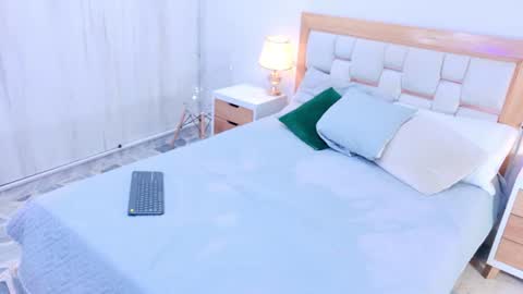 Snapshot of missjuliaa_ chatting on July 27, 7:10 pm A N N Y online show from July 27, 7:10 pm