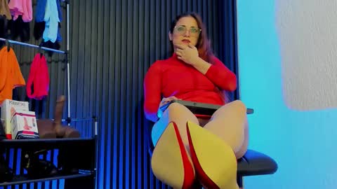 Snapshot of misskathyfox chatting on November 22, 7:35 pm misskathyfox online show from November 22, 7:35 pm