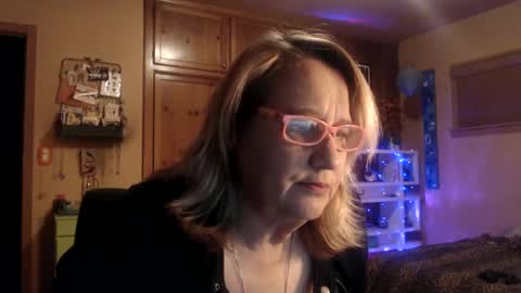 Snapshot of misskittyfox chatting on February 26, 5:31 am MissKittyFox online show from February 26, 5:31 am