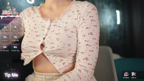 misskristel online show from January 11, 5:51 pm