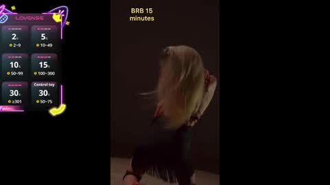 misskristel online show from September 18, 9:11 am