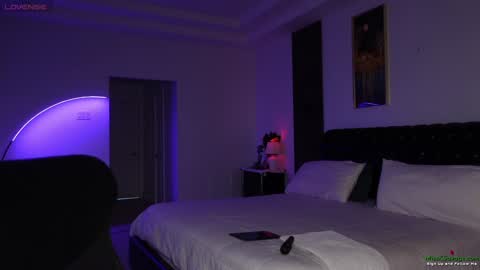 Miss K online show from February 22, 6:28 pm