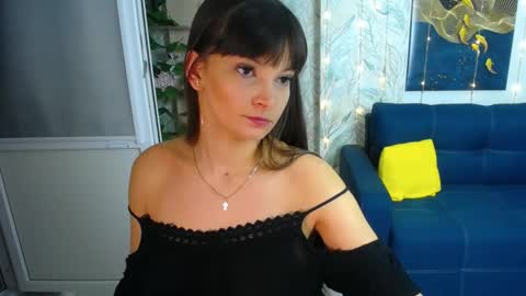 MissLaura online show from December 15, 5:34 am