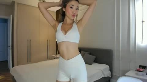 Snapshot of missliiaa chatting on July 15, 6:29 am Aiza my last streams til Dec 8 online show from July 15, 6:29 am