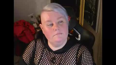 misslj90 online show from May 2, 7:52 pm