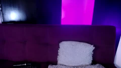 Miss Loise online show from December 14, 7:03 pm