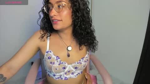 Snapshot of misslya0 chatting on November 19, 7:58 pm misslya0 online show from November 19, 7:58 pm