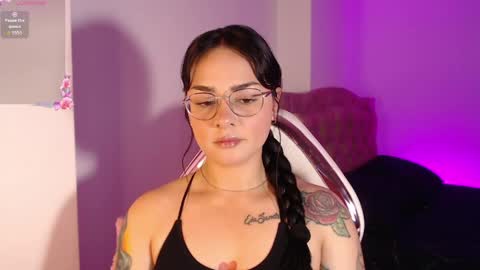 Snapshot of missmariana_ chatting on April 28, 11:32 pm missmariana_ online show from April 28, 11:32 pm