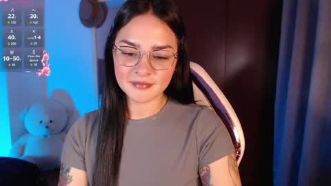 Snapshot of missmariana_ chatting on May 10, 11:32 pm missmariana_ online show from May 10, 11:32 pm