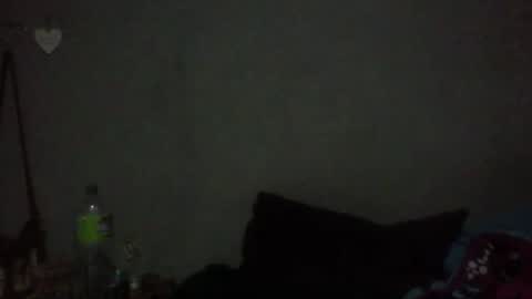 Snapshot of missmeandre chatting on December 11, 2:09 am 4bdn couple online show from December 11, 2:09 am