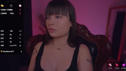 Snapshot of missmerciless chatting on February 10, 8:31 am LUXXANDRA online show from February 10, 8:31 am