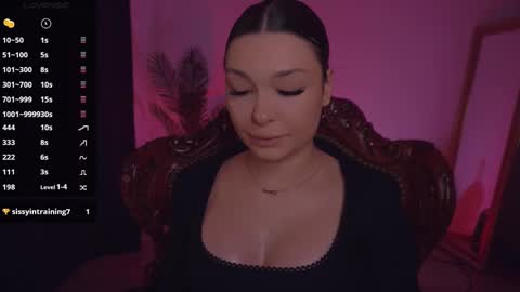 Snapshot of missmerciless chatting on February 16, 6:43 am LUXXANDRA online show from February 16, 6:43 am