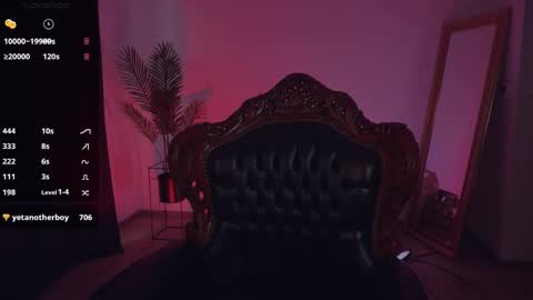 Snapshot of missmerciless chatting on February 19, 11:28 am LUXXANDRA online show from February 19, 11:28 am