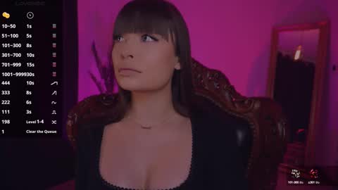 Snapshot of missmerciless chatting on March 3, 4:58 am LUXXANDRA online show from March 3, 4:58 am