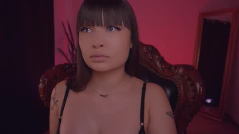 Snapshot of missmerciless chatting on March 10, 7:53 am LUXXANDRA online show from March 10, 7:53 am