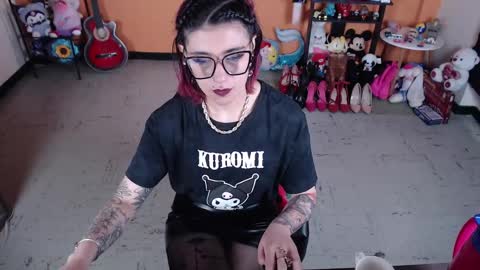 Miss Mia online show from January 22, 5:17 pm