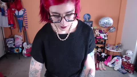 Miss Mia online show from February 5, 1:33 pm