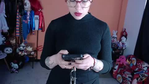 Snapshot of missmia2 chatting on May 30, 12:46 pm Miss Mia online show from May 30, 12:46 pm