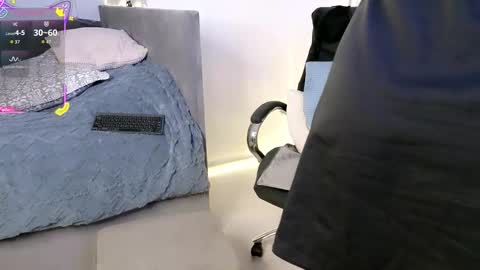 Snapshot of missmiamor chatting on February 1, 8:29 pm Mia online show from February 1, 8:29 pm