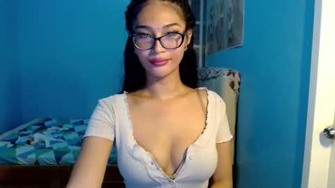 Snapshot of missminervaa chatting on May 11, 4:48 pm missminervaa online show from May 11, 4:48 pm