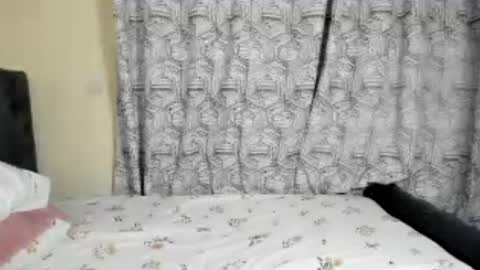 Snapshot of missmisbehave_irl chatting on July 12, 6:32 pm sexy online show from July 12, 6:32 pm
