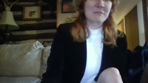 Snapshot of missmoonmagic13 chatting on October 14, 2:45 am Maxxx online show from October 14, 2:45 am