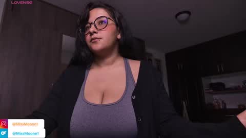 MissMoon online show from September 9, 2:00 am