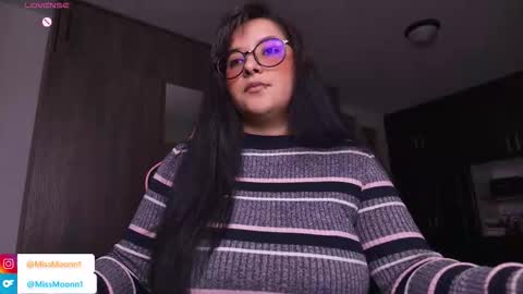 MissMoon online show from November 8, 8:18 pm