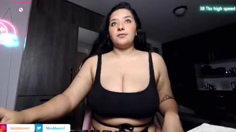 Snapshot of missmoonn chatting on June 20, 6:33 pm MissMoon online show from June 20, 6:33 pm