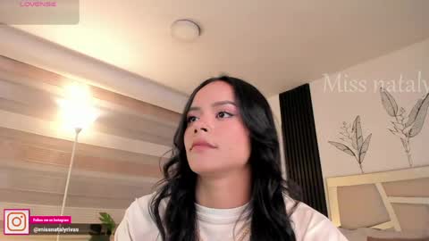 Snapshot of missnataly_ chatting on May 6, 11:10 pm Nataly Rivas online show from May 6, 11:10 pm