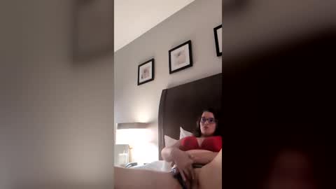 MissNiagara online show from August 3, 9:18 pm