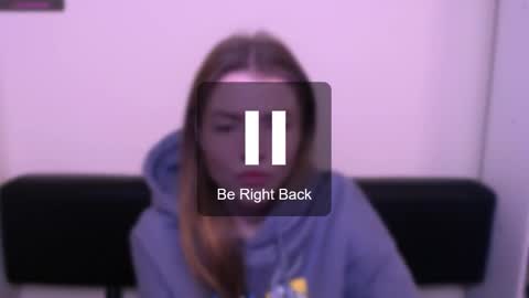 Snapshot of missoliviaa_ chatting on January 21, 8:08 am Olivia online show from January 21, 8:08 am