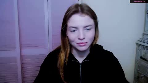 Snapshot of missoliviaa_ chatting on January 24, 2:08 pm Olivia online show from January 24, 2:08 pm