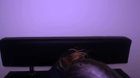 Snapshot of missoliviaa_ chatting on February 2, 1:19 pm Olivia online show from February 2, 1:19 pm