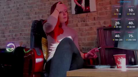 Snapshot of misspetitevenus chatting on February 12, 10:14 am Miss Venus online show from February 12, 10:14 am