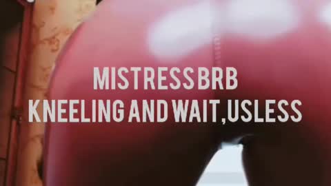 Snapshot of misspetitevenus chatting on October 5, 7:23 pm Miss Venus online show from October 5, 7:23 pm