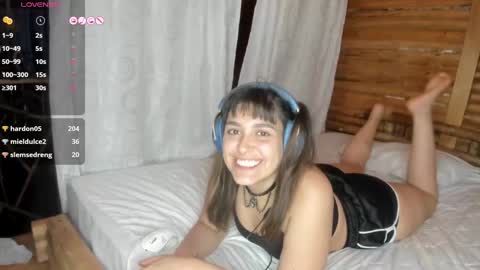 sarah online show from February 3, 12:25 am