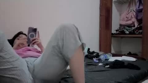 sarah online show from February 27, 1:05 am