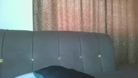 pretty gal online show from March 13, 8:32 am