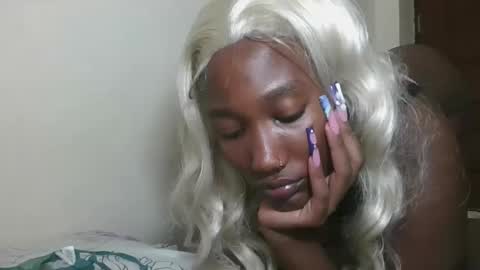 Snapshot of missprettygal chatting on May 21, 1:01 am pretty gal online show from May 21, 1:01 am