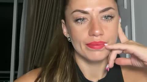Snapshot of missroriann chatting on May 22, 4:23 pm missroriann online show from May 22, 4:23 pm