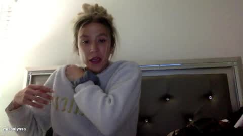 Snapshot of misss_alyssaaa chatting on May 27, 4:31 am Alyssa online show from May 27, 4:31 am