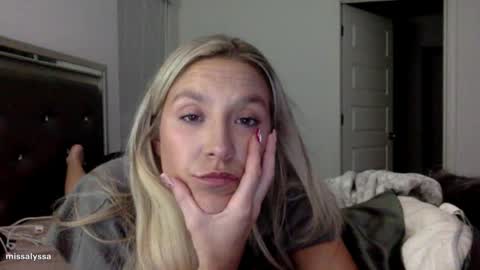 Snapshot of misss_alyssaaa chatting on June 5, 4:30 am Alyssa online show from June 5, 4:30 am